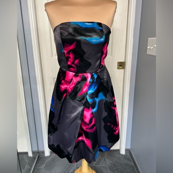 Express Design Studio Strapless Abstract Print Satin Mini Dress Bubble Hem - Picture 1 of 9